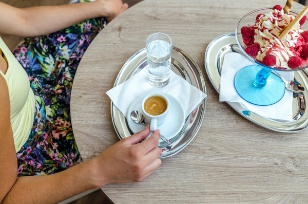 Welke rol speelt voeding in het verouderingsproces van de huid?